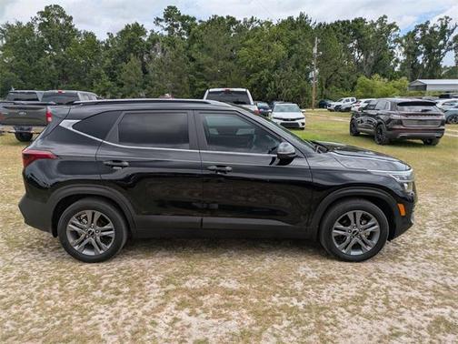 2023 Kia Seltos S