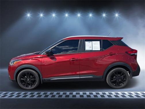 2020 Nissan Kicks SR