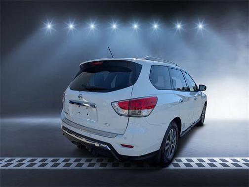 2016 Nissan Pathfinder SL