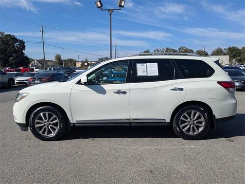 2016 Nissan Pathfinder SL