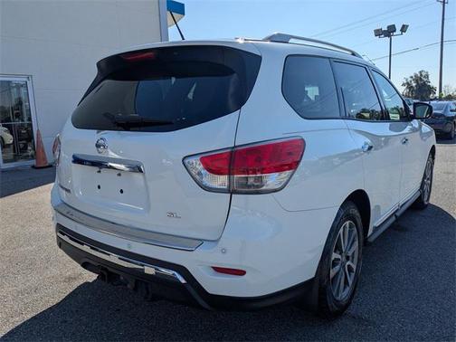 2016 Nissan Pathfinder SL