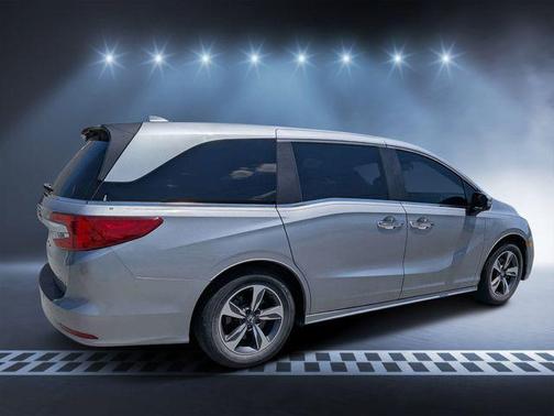 Lunar Silver Metallic 2018 Honda Odyssey Touring