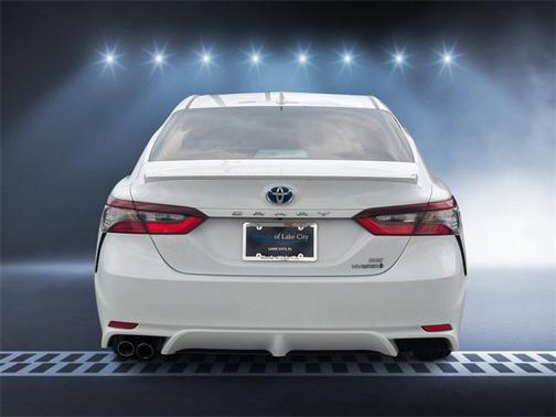 2024 Toyota Camry Hybrid SE