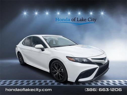 2024 Toyota Camry Hybrid SE