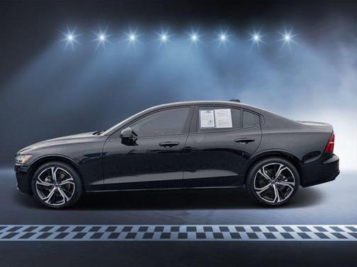 2024 Volvo S60 B5 Core Dark Theme