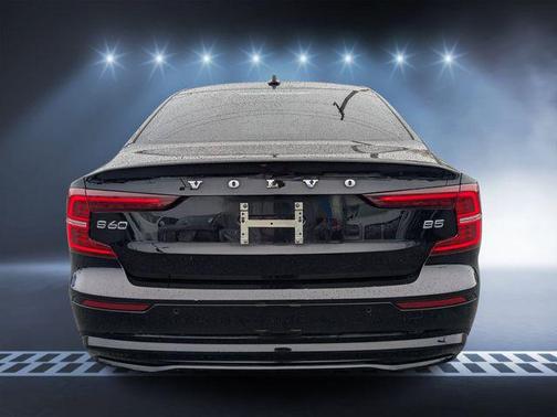 2024 Volvo S60 B5 Core Dark Theme