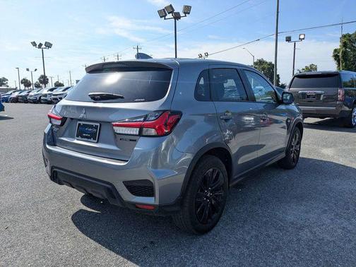 Mercury Gray Metallic 2026 Mitsubishi Outlander Sport 2.0 ES