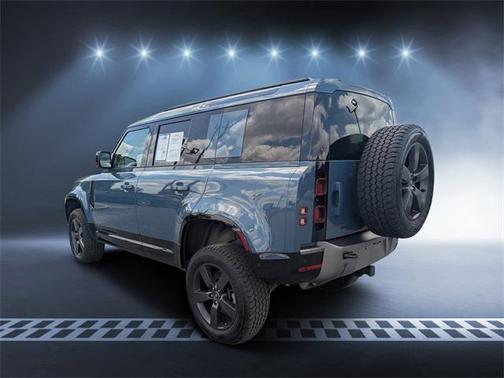2022 Land Rover Defender X-Dynamic HSE