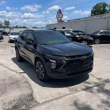 Mosaic Black Metallic 2024 Chevrolet Trax FWD 2RS