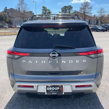 2022 Nissan Pathfinder SL 2WD