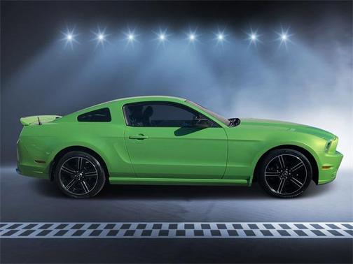 2013 Ford Mustang V6 Premium