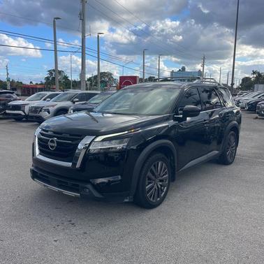 2022 Nissan Pathfinder SL 4WD