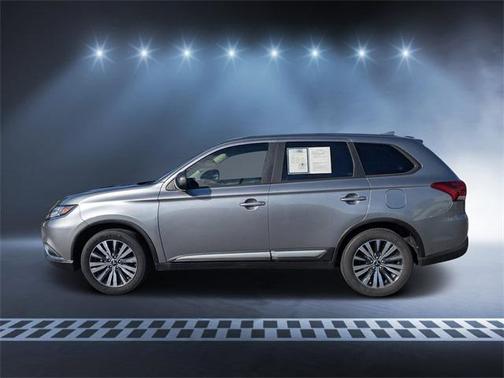 2020 Mitsubishi Outlander ES