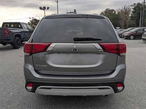2020 Mitsubishi Outlander ES