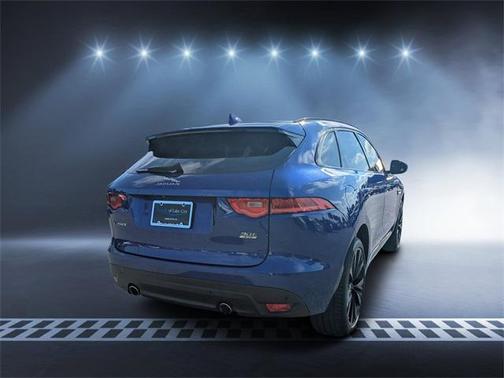 2019 Jaguar F-PACE 30t R-Sport