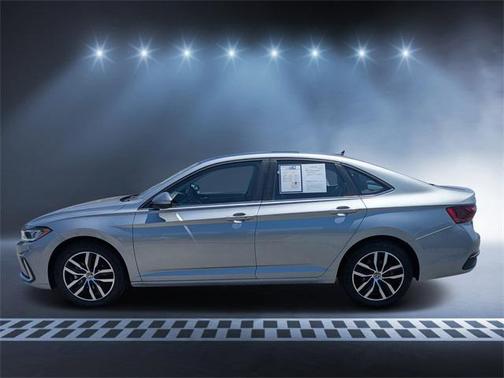 2025 Volkswagen Jetta 1.5T SE