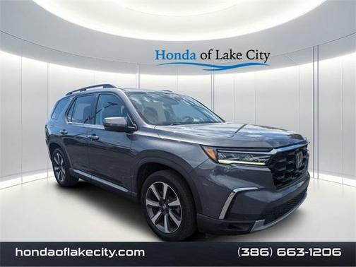 2023 Honda Pilot Touring 8-Passenger
