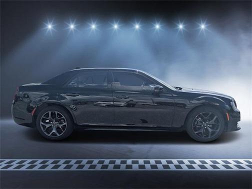 2023 Chrysler 300 Touring