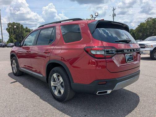 Radiant Red Metallic II 2026 Honda Pilot EX-L
