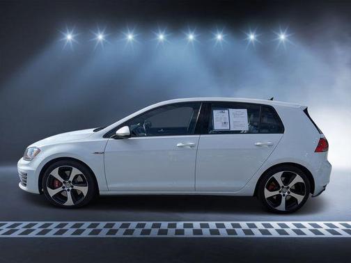 2017 Volkswagen Golf GTI 2.0T SE 4-Door