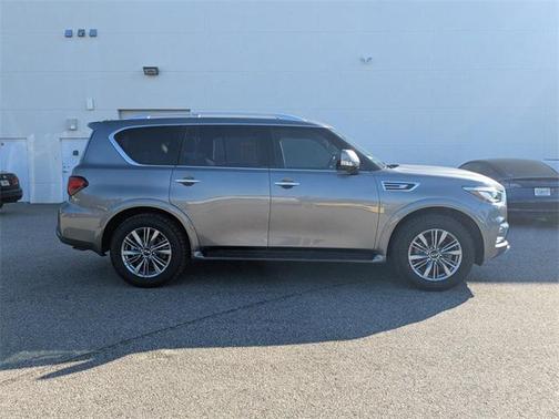 2021 INFINITI QX80 Luxe