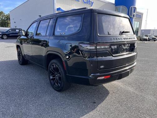 2024 Jeep Grand Wagoneer Series II