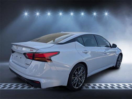 2024 Nissan Altima 2.0 SR
