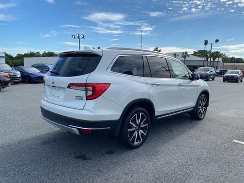 2019 Honda Pilot Touring 8-Passenger