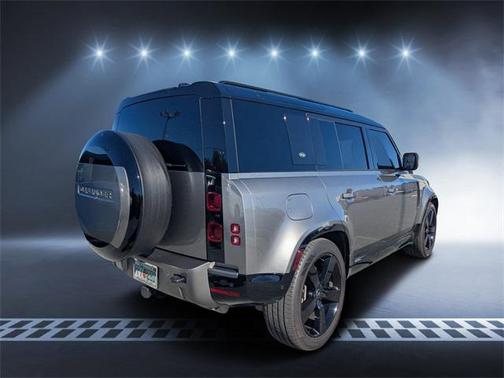 2024 Land Rover Defender 110 P400 X-Dynamic SE