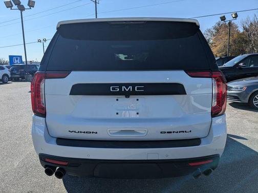 2022 GMC Yukon XL Denali