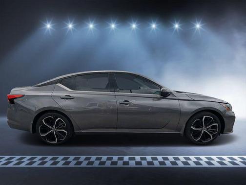 Gun Metallic 2024 Nissan Altima SR FWD