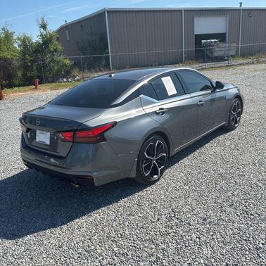 Gun Metallic 2024 Nissan Altima SR FWD