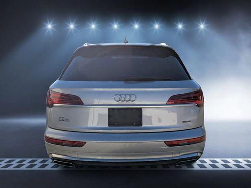 2022 Audi Q5 45 S line Premium Plus