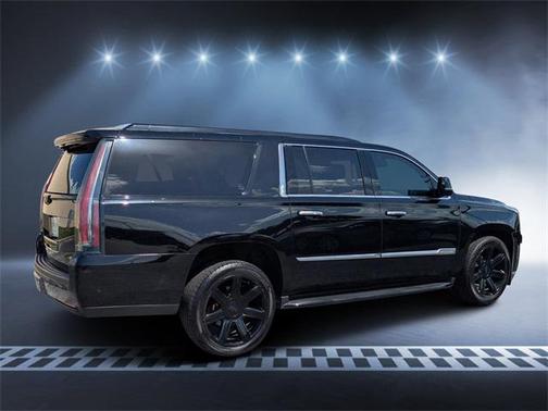 2018 Cadillac Escalade ESV Luxury