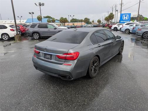 2016 BMW 740 i