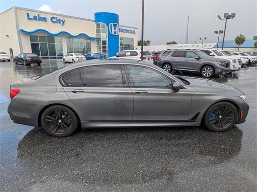 2016 BMW 740 i