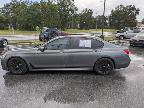 2016 BMW 740 i