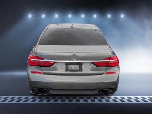 2016 BMW 740 i