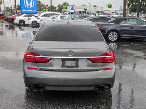 2016 BMW 740 i