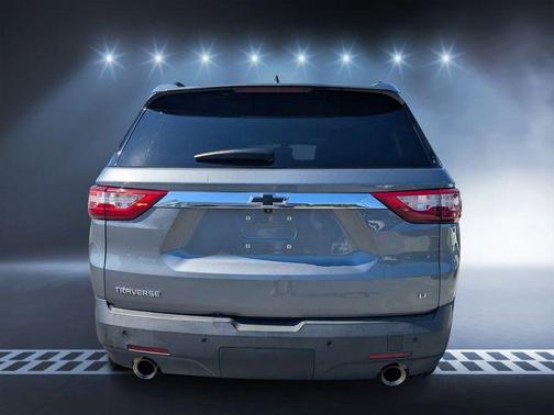 Satin Steel Metallic 2021 Chevrolet Traverse LT Leather