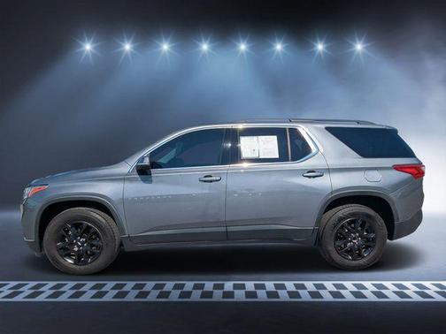 Satin Steel Metallic 2021 Chevrolet Traverse LT Leather