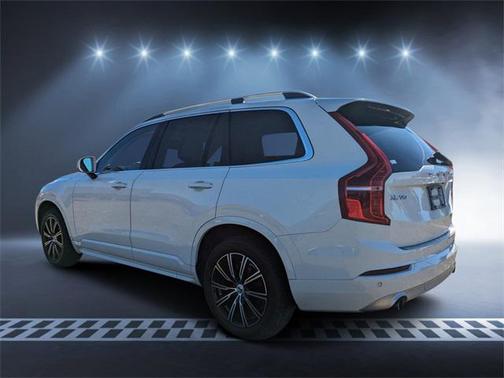 2019 Volvo XC90 T5 Momentum