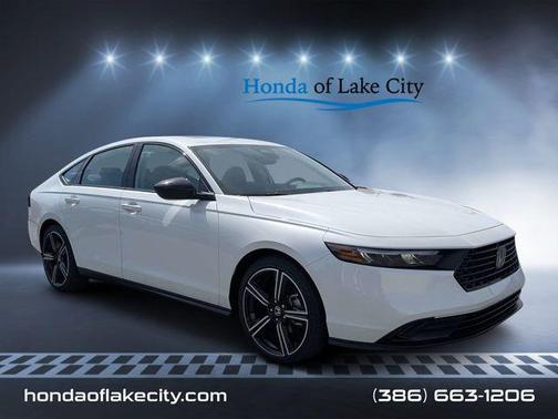 Platinum White Pearl 2026 Honda Accord SE