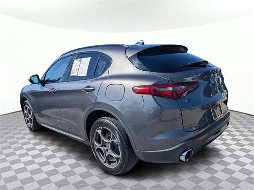 2021 Alfa Romeo Stelvio Base