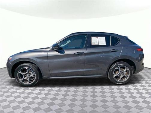 2021 Alfa Romeo Stelvio Base