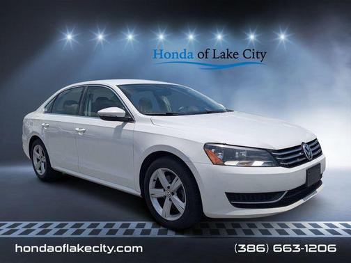 Candy White 2012 Volkswagen Passat 2.5 SE