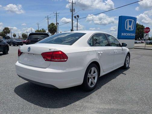 Candy White 2012 Volkswagen Passat 2.5 SE