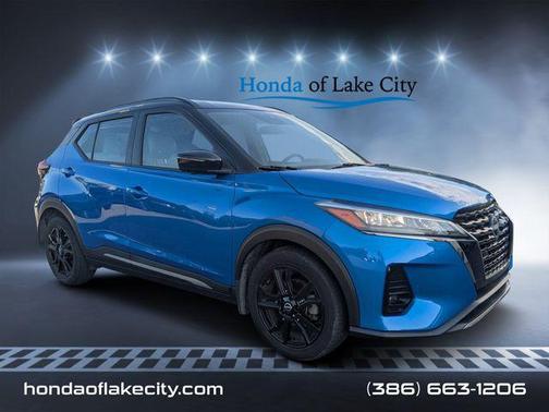 Electric Blue Metallic/Super Black 2023 Nissan Kicks SR