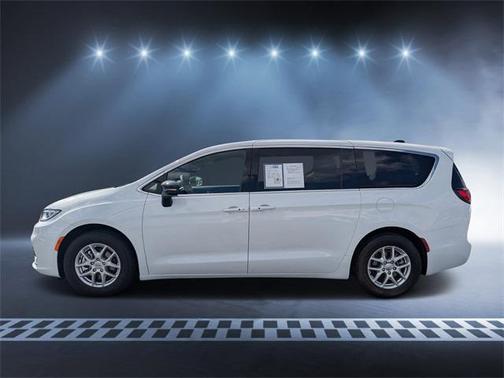 2025 Chrysler Pacifica L