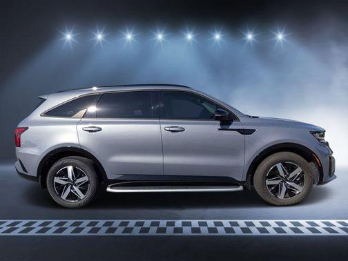 Everlasting Silver 2023 Kia Sorento SX
